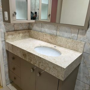 Tampo de banheiro no Mármore Bege Bahia